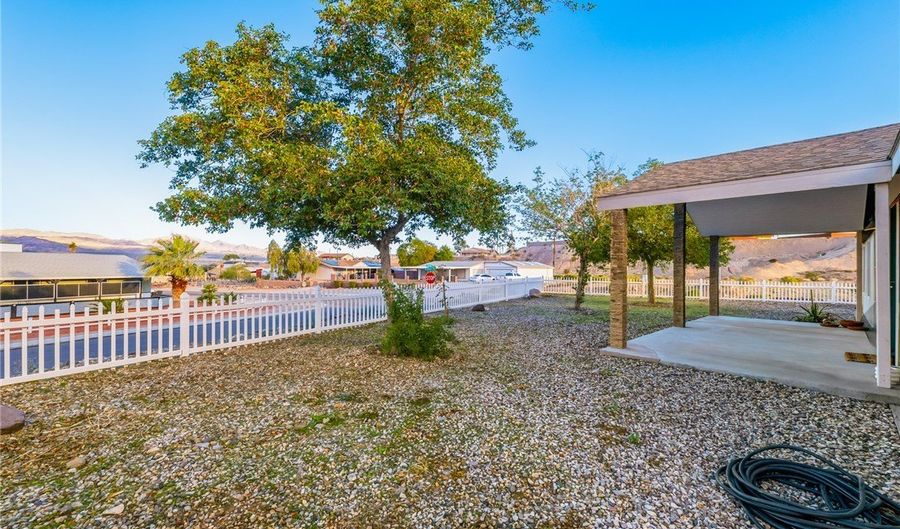 1996 Ramar Rd, Bullhead City, AZ 86442 - 3 Beds, 4 Bath