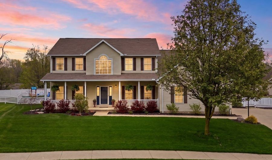 895 Williamsburg Ct, Ashland, OH 44805 - 5 Beds, 3 Bath