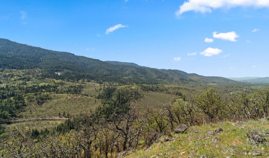 3727 SISKIYOU Hwy, Ashland, OR 97520 - 0 Beds, 0 Bath