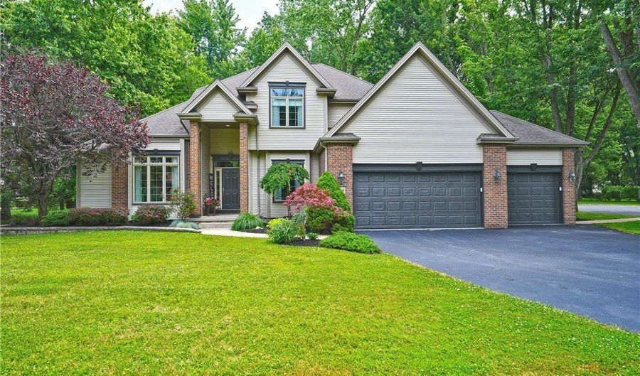 1469 Hopkins Rd, Amherst, NY 14221 - 4 Beds, 3 Bath