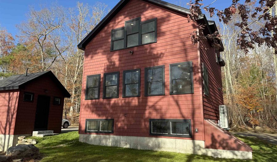 14 Big Rock Ln, Barrington, NH 03825 - 1 Beds, 2 Bath