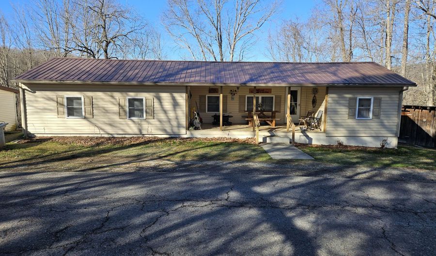 8847 Boggs Hill Rd, Wise, VA 24293 - 3 Beds, 1 Bath