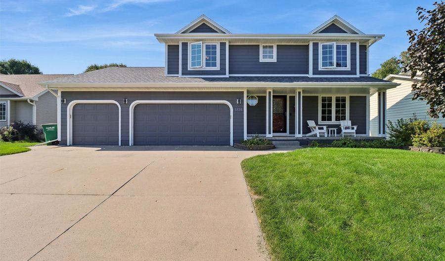 1530 Ashwood Dr, Altoona, IA 50009 - 3 Beds, 3 Bath