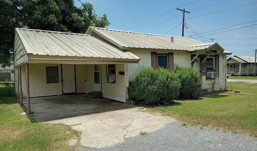 1502 Cherokee St, Abbeville, LA 70510 - 2 Beds, 1 Bath