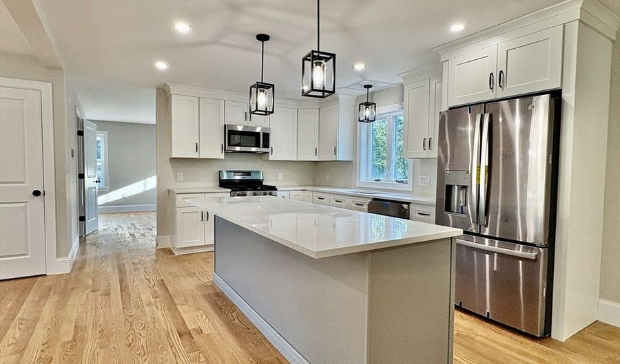 5 Day St, Billerica, MA 01821 - 4 Beds, 3 Bath