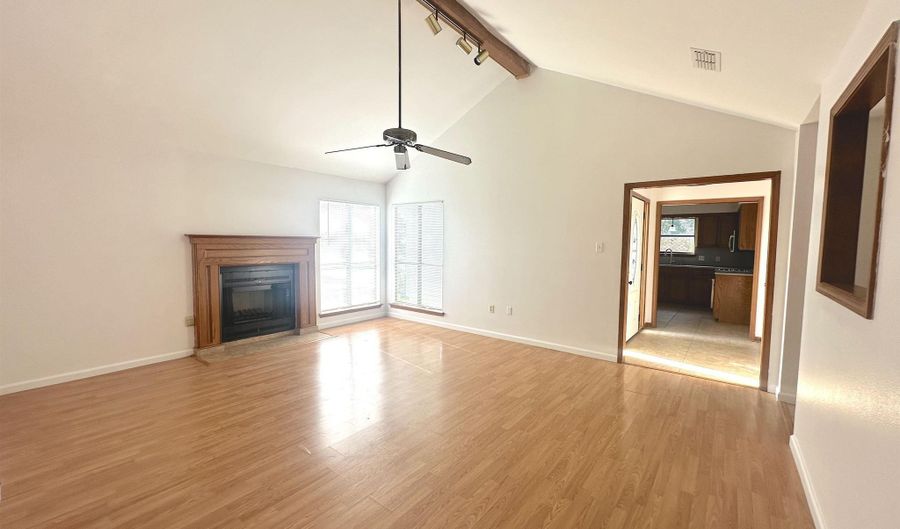 9786 Kinglet Dr, Baton Rouge, LA 70809 - 3 Beds, 2 Bath