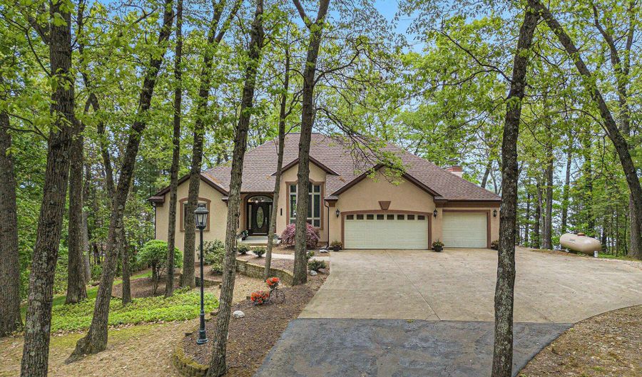 4085 Wildwood Dr, Allegan, MI 49010 - 4 Beds, 3 Bath