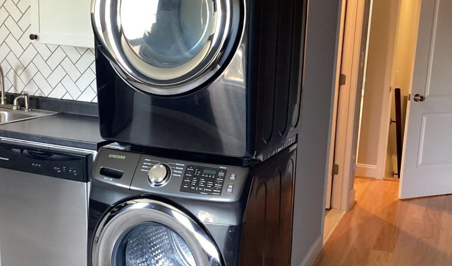 303 FOLCROFT St 2, Baltimore, MD 21224 - 1 Beds, 1 Bath