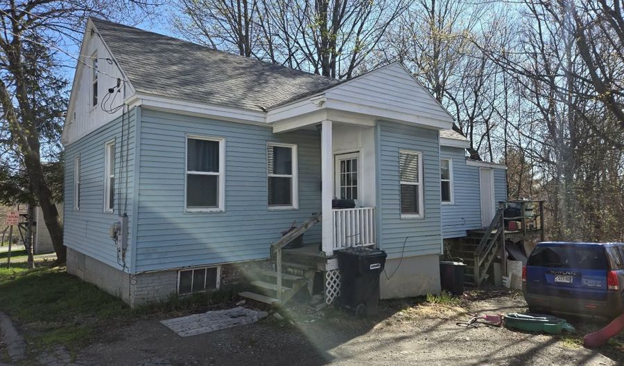 18 Boynton St, Bangor, ME 04401 - 3 Beds, 2 Bath