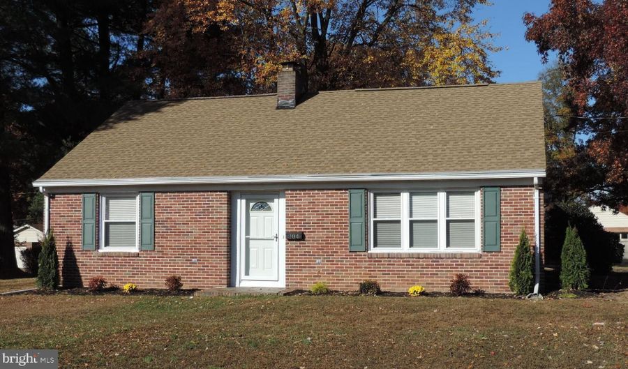 304 S PARKE St, Aberdeen, MD 21001 - 2 Beds, 2 Bath