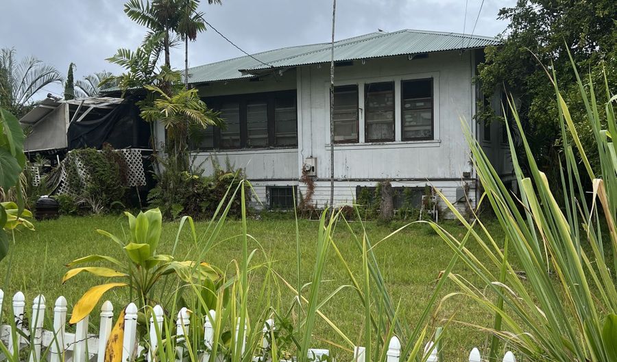 719 LAUKAPU St, Hilo, HI 96720 - 4 Beds, 1 Bath