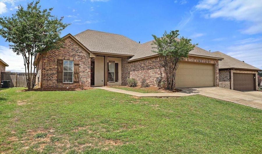218 Greenfield Ridge Dr, Brandon, MS 39042 - 3 Beds, 2 Bath