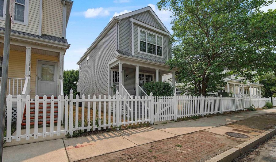 16 N New Hampshire Ave, Atlantic City, NJ 08401 - 3 Beds, 3 Bath