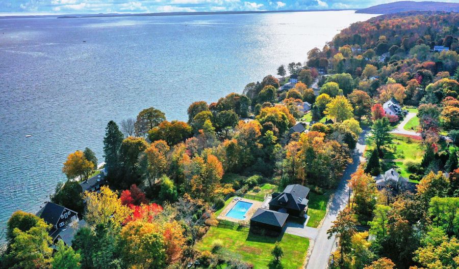 16 Cottage St, Belfast, ME 04915 - 3 Beds, 0 Bath