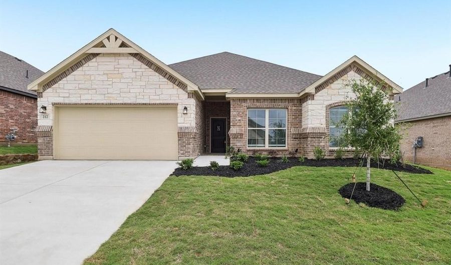 212 Navajo Trl, Alvarado, TX 76009 - 4 Beds, 2 Bath