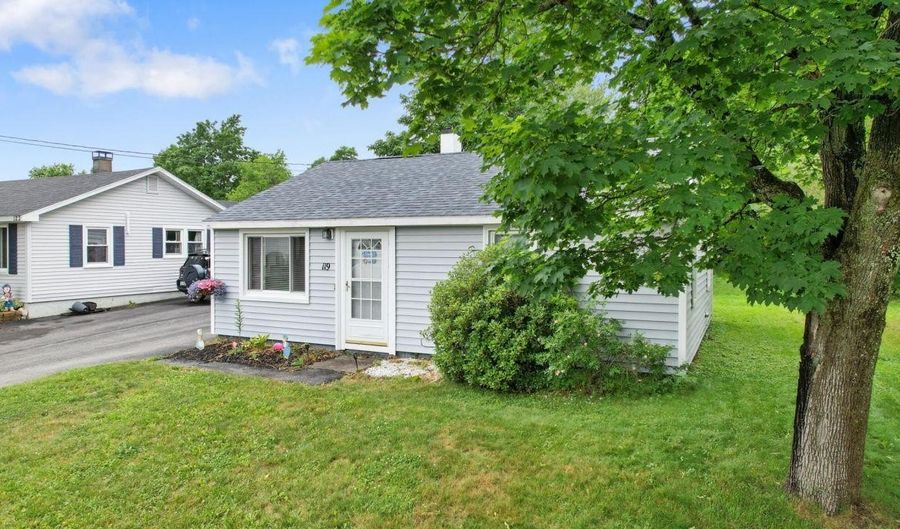 119 Falvey St, Bangor, ME 04401 - 2 Beds, 1 Bath