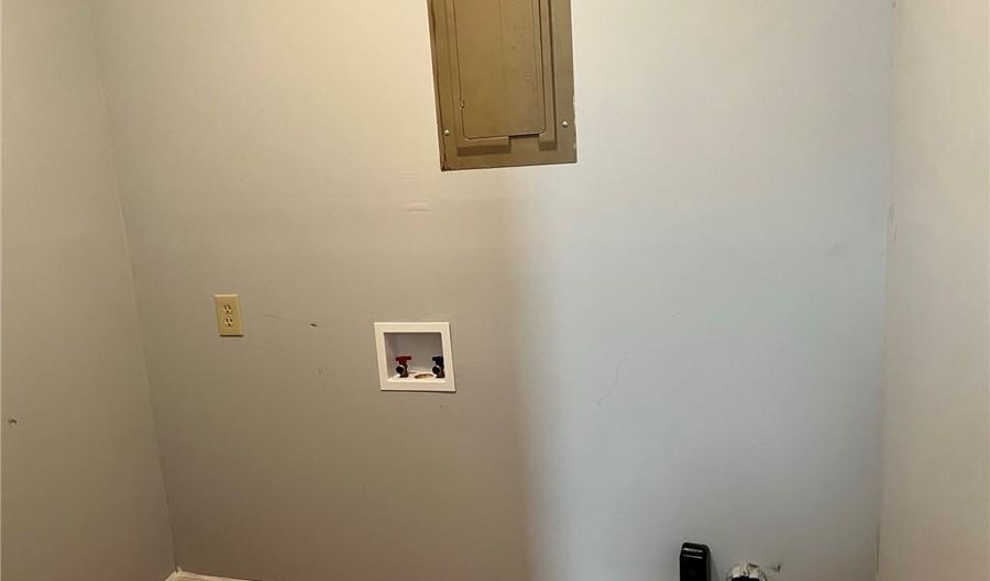 2509 MUD CREEK Rd, Alto, GA 30510 - 3 Beds, 2 Bath