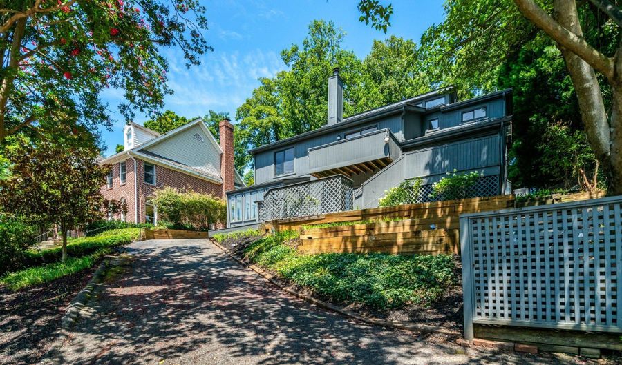 203 W GLENDALE Ave, Alexandria, VA 22301 - 4 Beds, 5 Bath