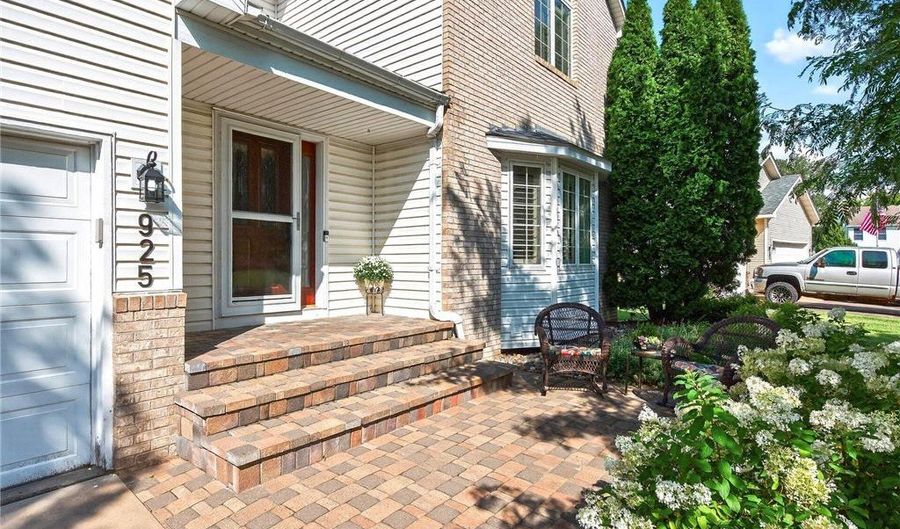 925 139th Ave NW, Andover, MN 55304 - 4 Beds, 4 Bath