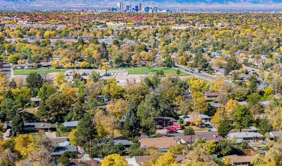 539 Newark St, Aurora, CO 80010 - 4 Beds, 3 Bath