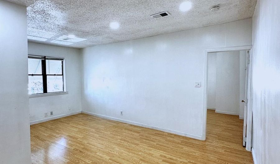 2600 S MILDRED St B-2ND FL, Philadelphia, PA 19148 - 1 Beds, 1 Bath