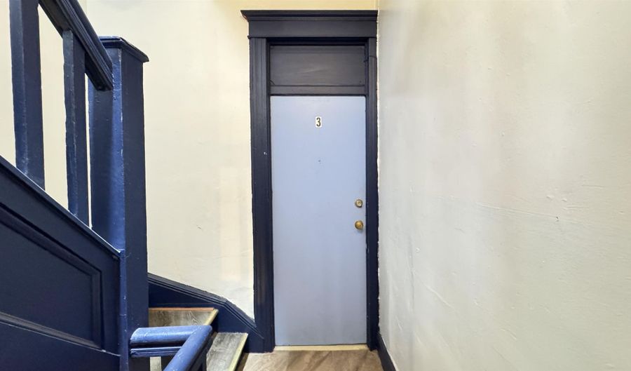 40 W 17TH St 3, Bayonne, NJ 07002 - 2 Beds, 1 Bath