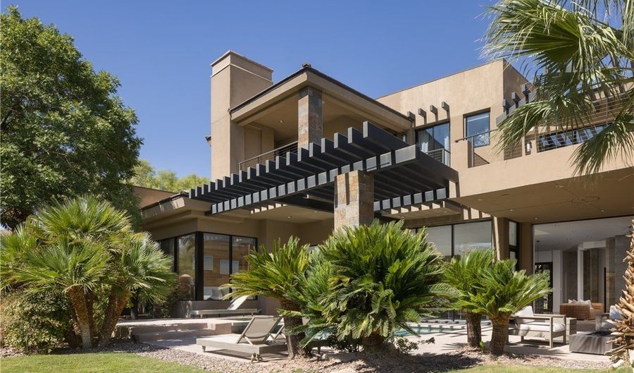 1501 Foothills Village Dr, Henderson, NV 89012 - 5 Beds, 7 Bath