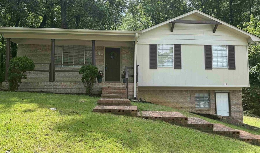 714 DENNISTON Ln, Adamsville, AL 35005 - 3 Beds, 2 Bath