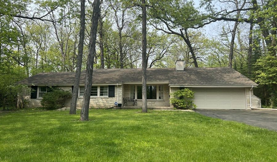 980 Mellody Rd, Lake Forest, IL 60045 - 3 Beds, 3 Bath