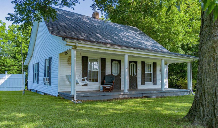 6700 State Route 80 E, Arlington, KY 42021 - 2 Beds, 1 Bath