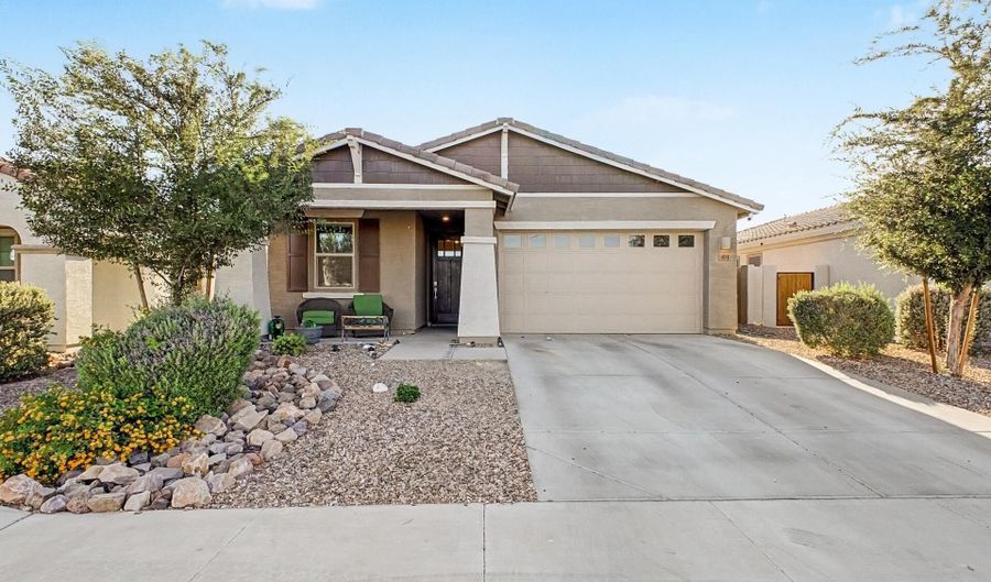 404 S 202ND Ln, Buckeye, AZ 85326 - 4 Beds, 3 Bath