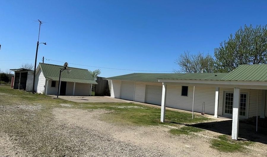 20367 1700th Rd, Altoona, KS 66710 - 4 Beds, 2 Bath