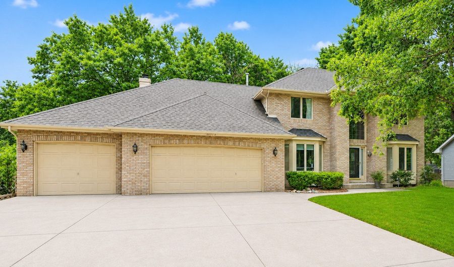 14994 Crane St NW, Andover, MN 55304 - 3 Beds, 3 Bath