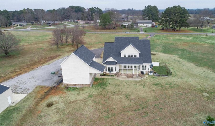 28669 Alabama Highway 251, Ardmore, AL 35739 - 3 Beds, 3 Bath