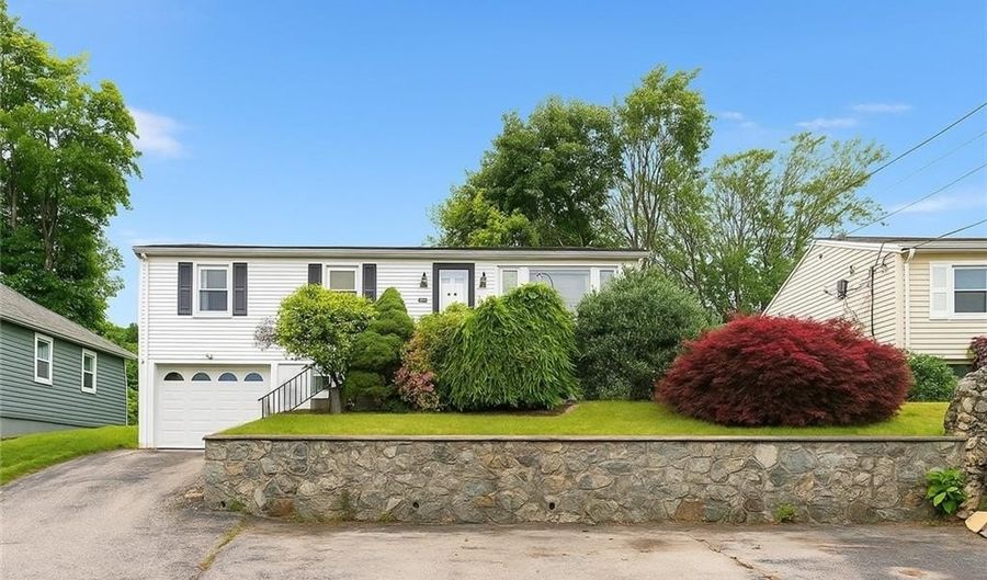 65 Winfield Rd, Johnston, RI 02919 - 3 Beds, 1 Bath