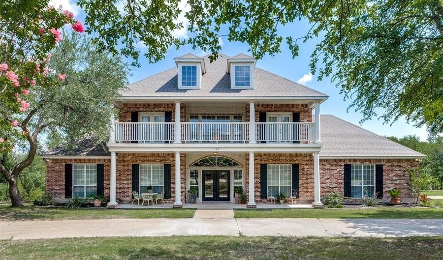 103 Acorn Ln, Aledo, TX 76008 - 4 Beds, 4 Bath