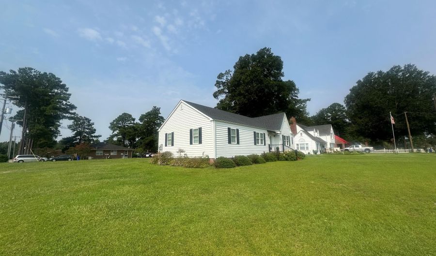622 E Memorial Dr, Ahoskie, NC 27910 - 3 Beds, 3 Bath