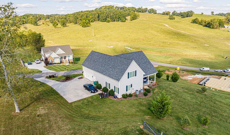 15590 Piper Spring Ave, Abingdon, VA 24210 - 4 Beds, 4 Bath