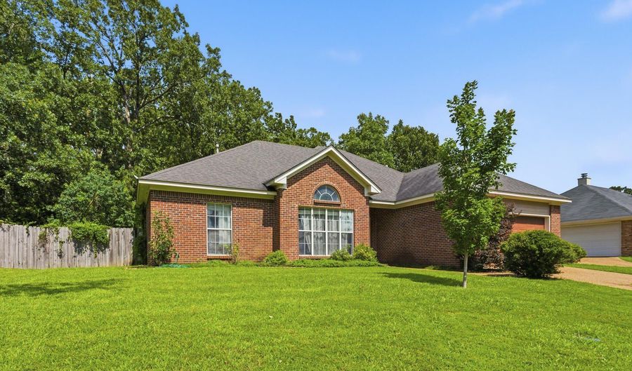211 Mallard Dr, Brandon, MS 39047 - 3 Beds, 2 Bath