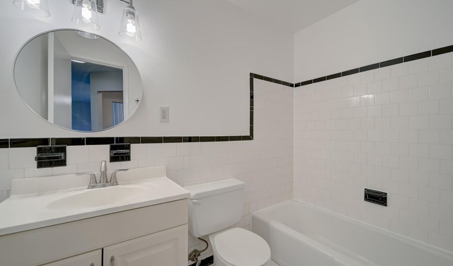 4509 ROMLON St 301, Beltsville, MD 20705 - 1 Beds, 1 Bath
