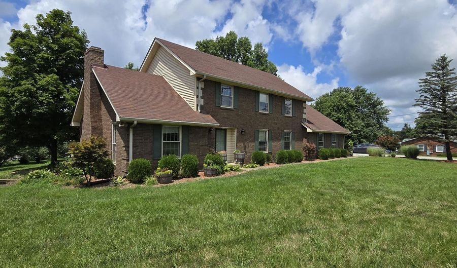 184 Old Bloomfield Rd, Bardstown, KY 40004 - 5 Beds, 4 Bath