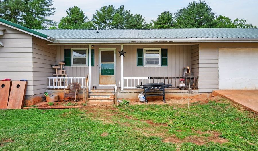 147 Iron Ore Ln, Barren Springs, VA 24313 - 3 Beds, 2 Bath