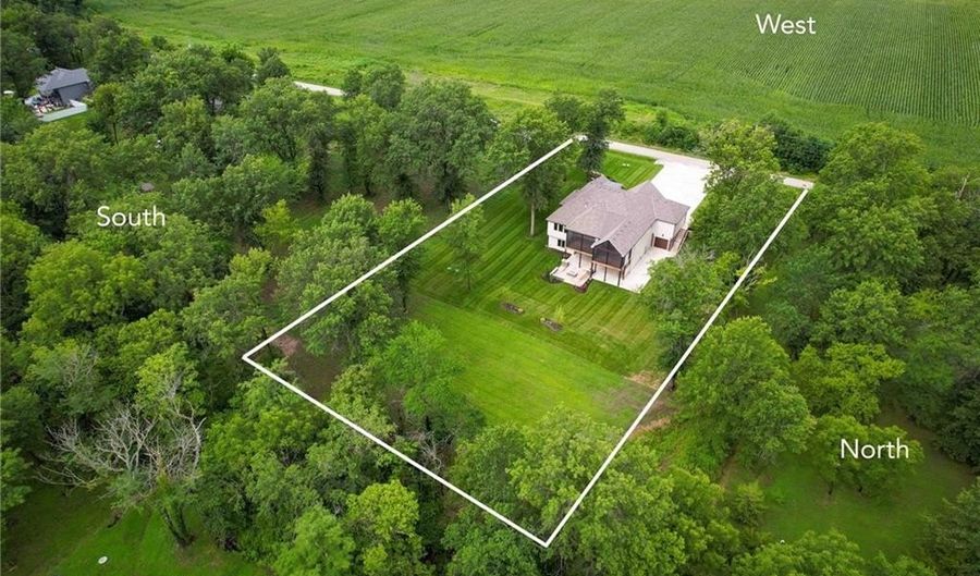 17371 NW County Road 1501 N/A, Archie, MO 64725 - 5 Beds, 5 Bath