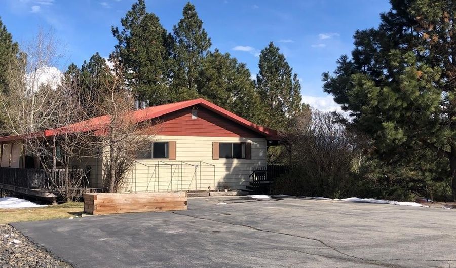 512 Skyline Dr, Cascade, ID 83611 - 2 Beds, 1 Bath