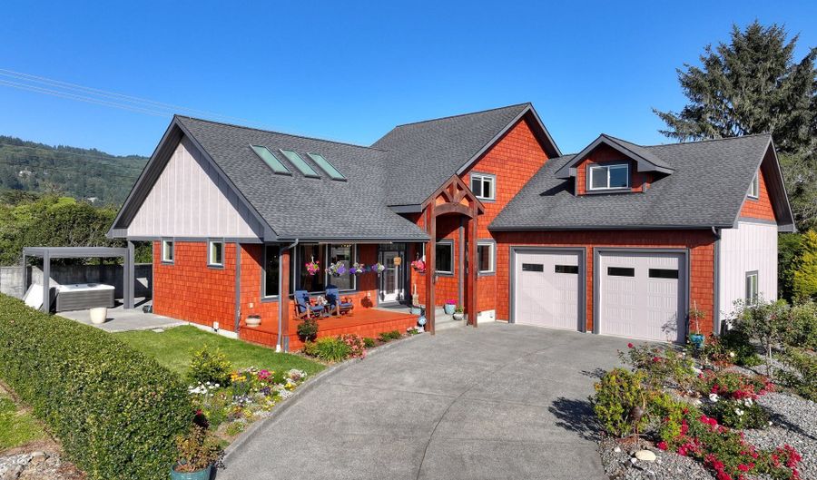 97972 SEA BREEZE Way, Brookings, OR 97415 - 3 Beds, 3 Bath