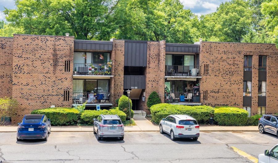 7905 DASSETT Ct 101, Annandale, VA 22003 - 2 Beds, 2 Bath