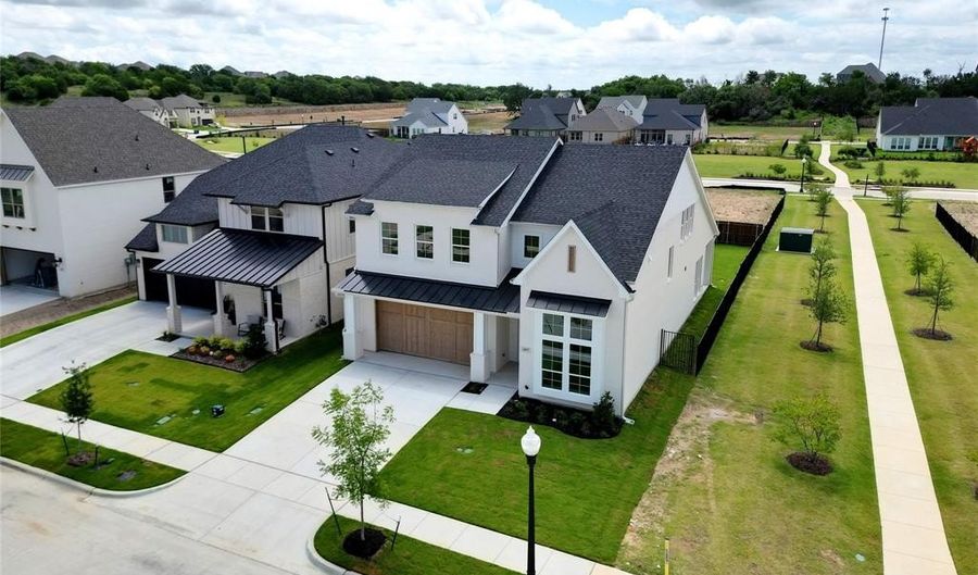 617 Hummingbird Dr, Aledo, TX 76008 - 4 Beds, 4 Bath