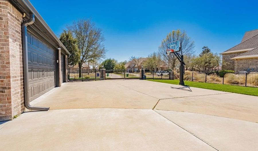 13 Kensington Dr, Heath, TX 75032 - 4 Beds, 4 Bath