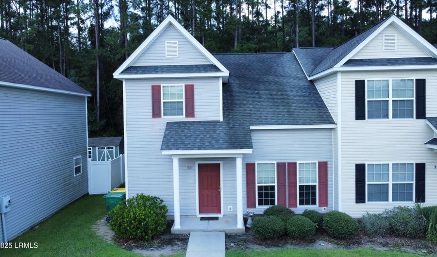 38 Running Oak Dr, Bluffton, SC 29910 - 3 Beds, 3 Bath