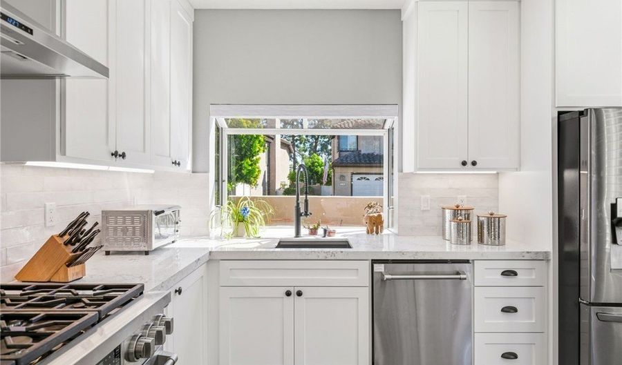 111 Mayfair, Aliso Viejo, CA 92656 - 4 Beds, 3 Bath